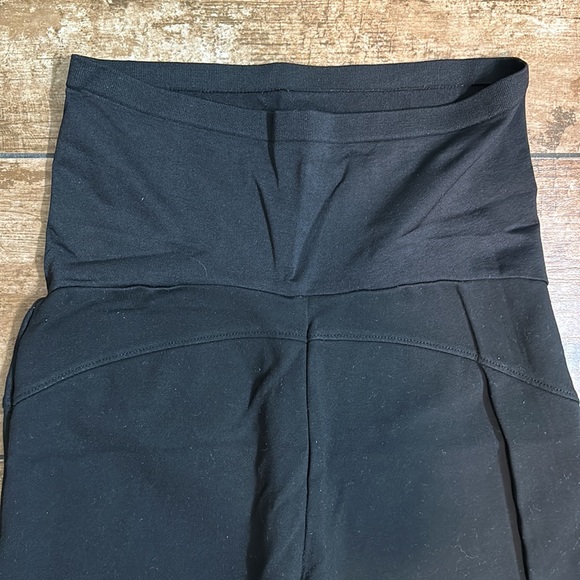 Time and Tru Maternity Leggings in (BLACK SOOT) (S) (4-6) - Picture 11 of 11